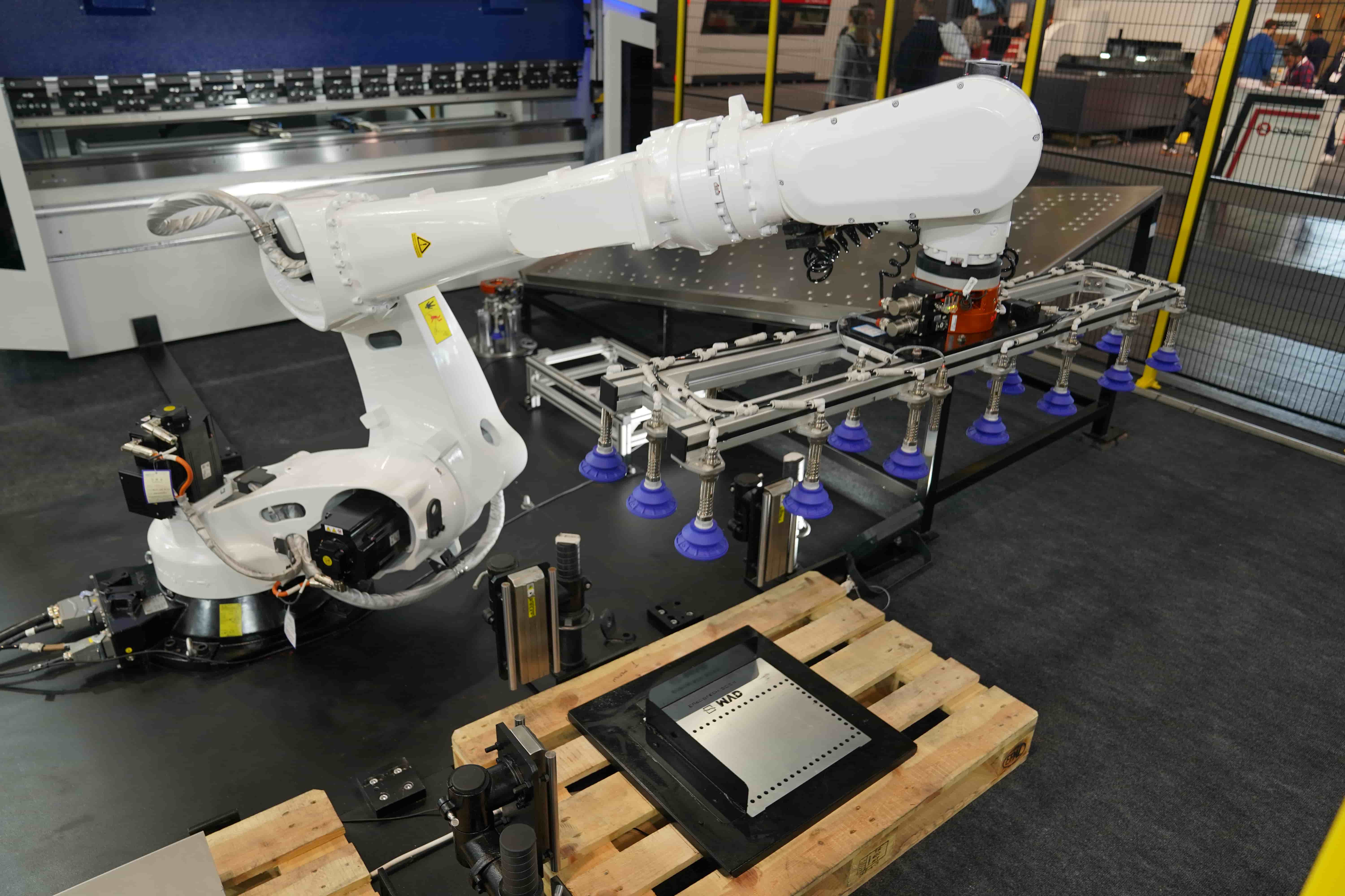 How to Decide Whether a Press Brake Part Is Suitable for Robotic Bending?